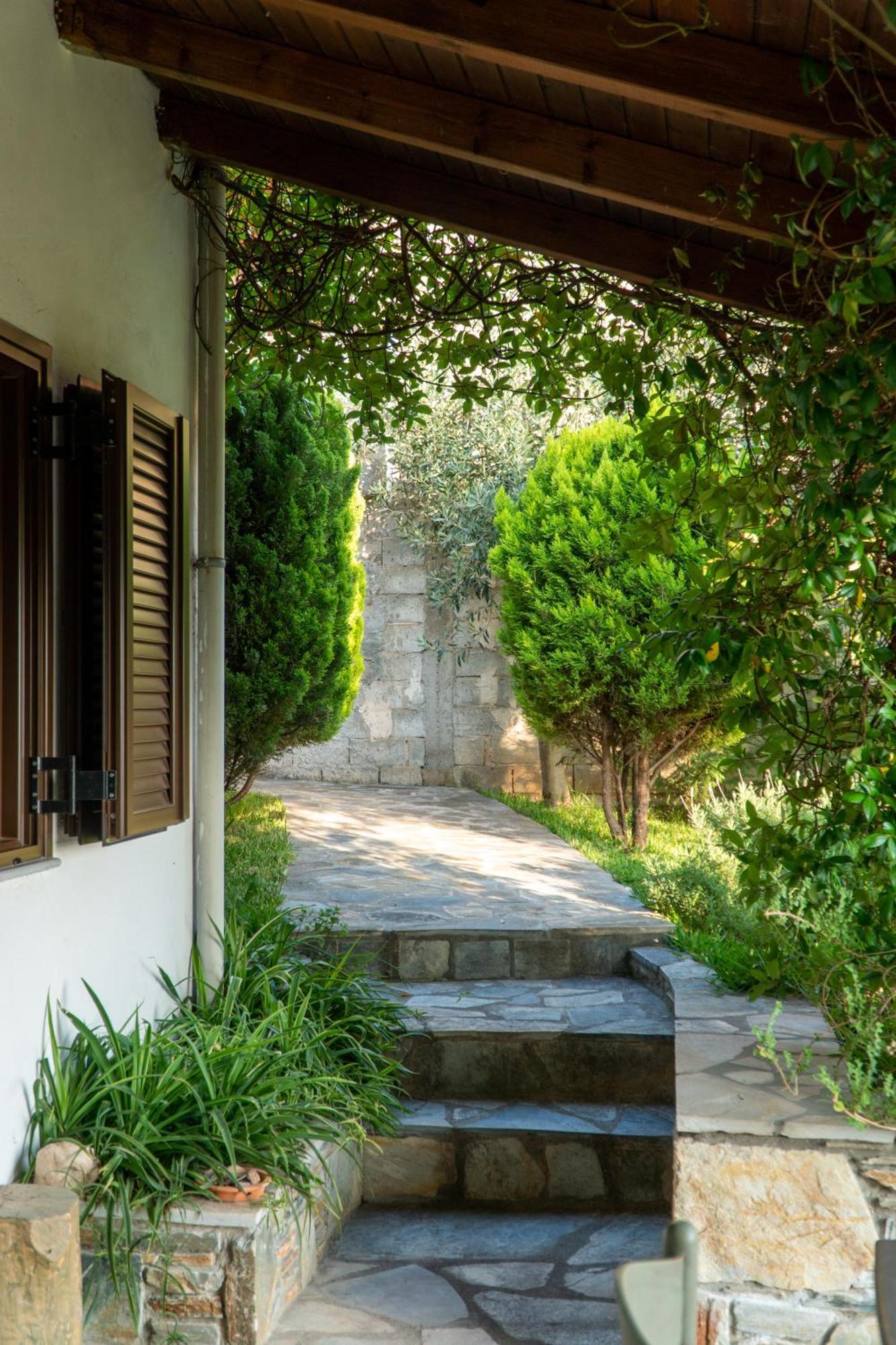 Villa Achinos Akhinos Exterior photo